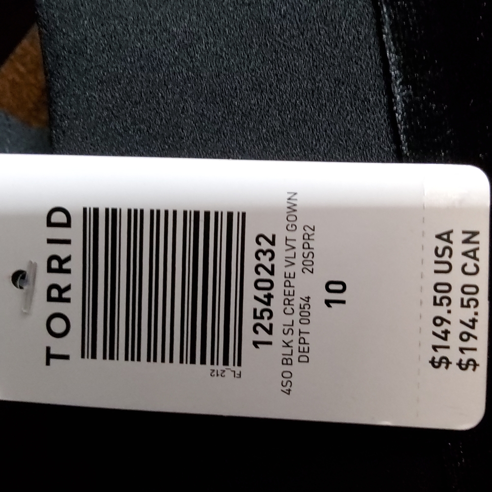 Torrid Gown - Picture 4 of 4